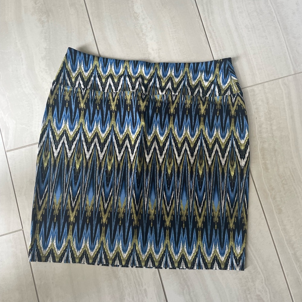 NWT J. Jill blue, green, white, and black patterned skirt size L